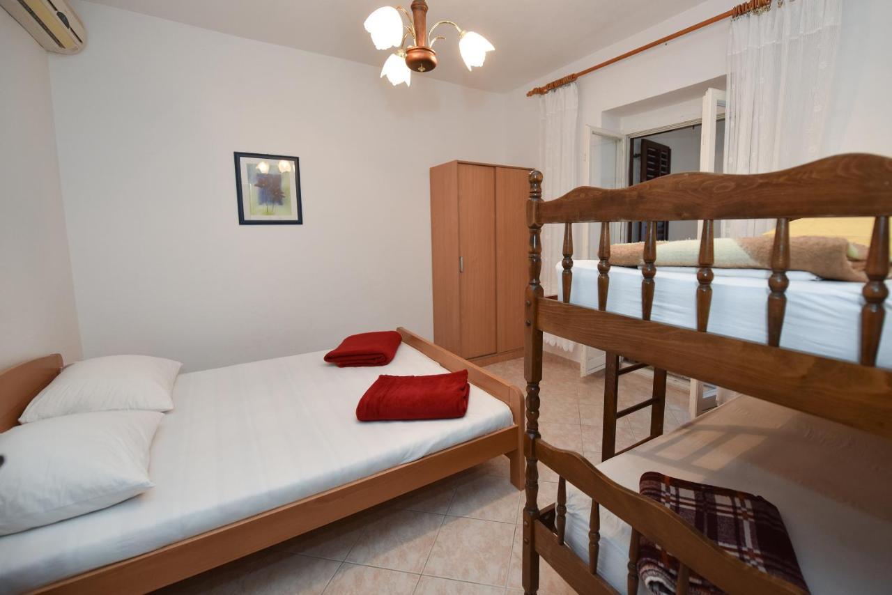 Apartments By The Sea Metajna, Pag - 6522 Zubovići Екстериор снимка