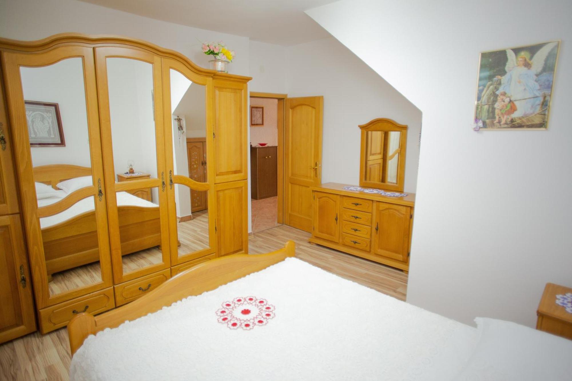 Apartments By The Sea Metajna, Pag - 6522 Zubovići Стая снимка