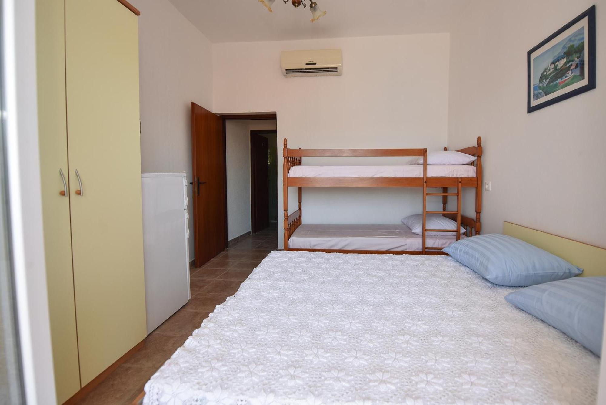 Apartments By The Sea Metajna, Pag - 6522 Zubovići Стая снимка