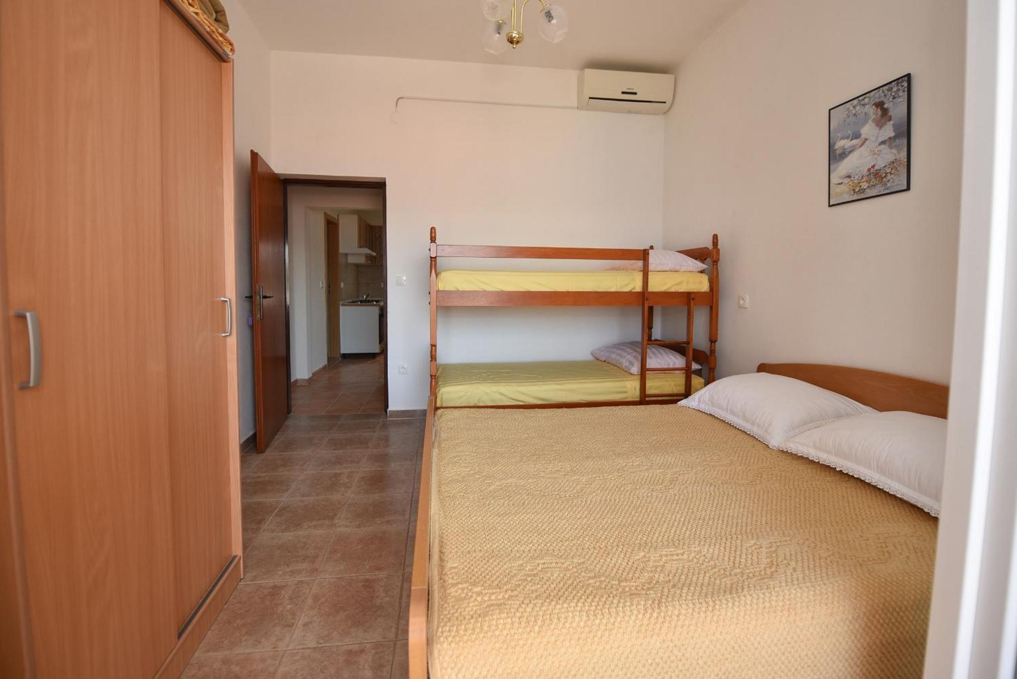 Apartments By The Sea Metajna, Pag - 6522 Zubovići Стая снимка
