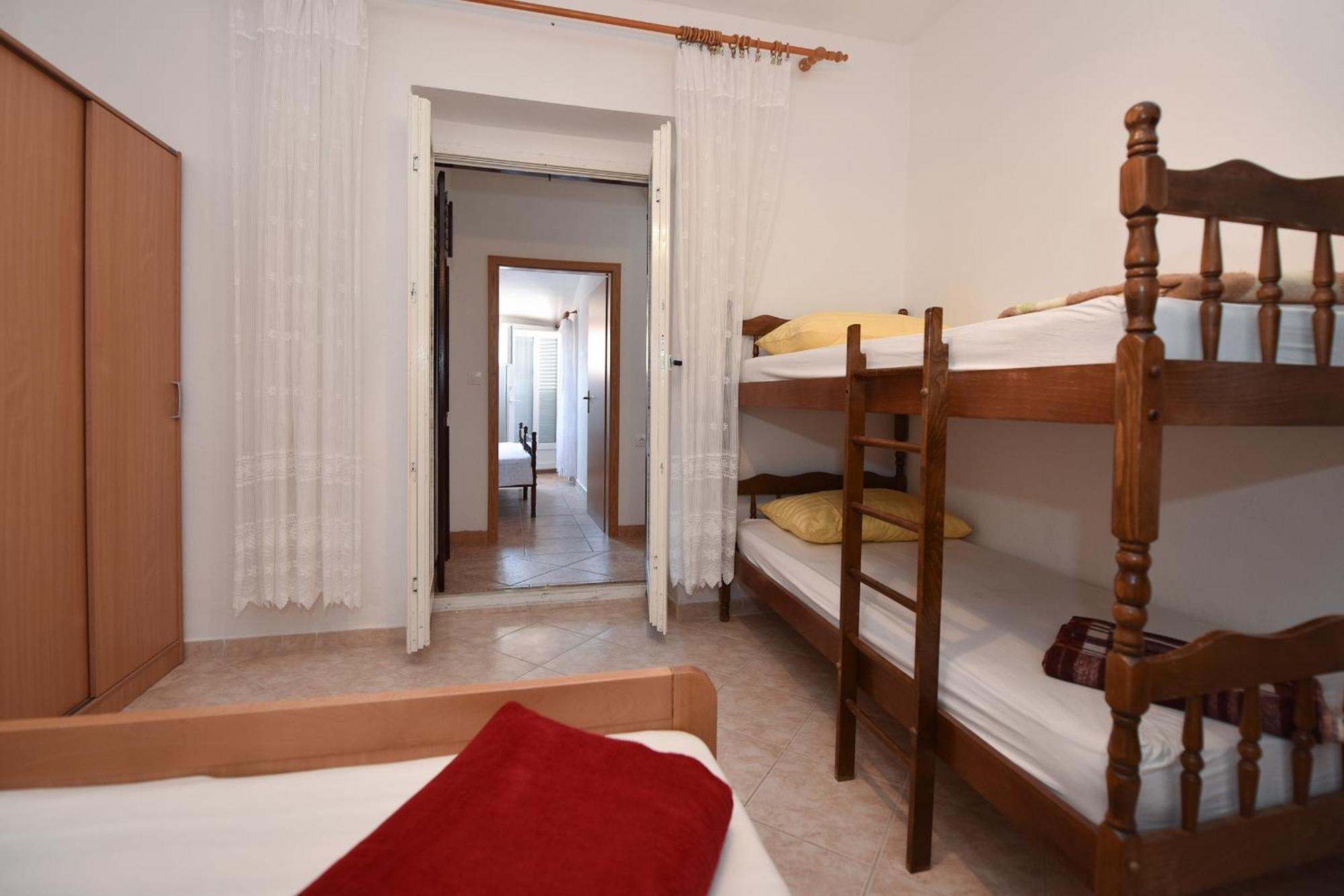 Apartments By The Sea Metajna, Pag - 6522 Zubovići Стая снимка